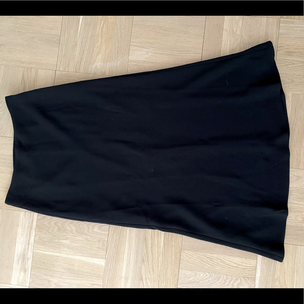 Reiss black midi skirt not wore but no tags size 8